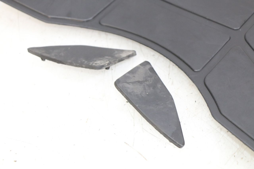 photo de FOOTBOARD MAT PEUGEOT SV 125 (1991 - 1994) - Alternative perspective