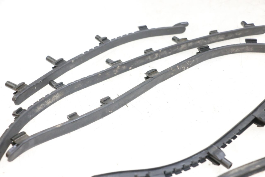 photo de FLOOR PANEL RUBBER PIAGGIO VESPA LX 125 (2005 - 2010) - Zoom on usage condition