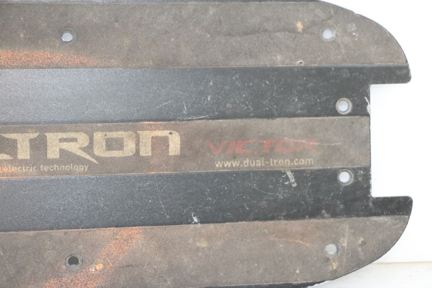 photo de FOOTREST PAD DUALTRON VICTOR LIMITED 1 - Surface and material condition