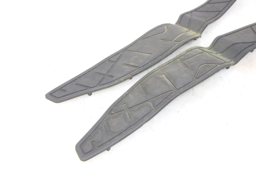 photo de FLOOR PANEL RUBBER KYMCO X-CITING XCITING 400 (2014 - 2018) - Alternative perspective