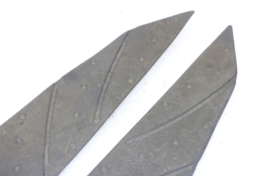 photo de FOOTBOARD MAT YAMAHA X-MAX XMAX 250 (2006 - 2009) - Technical close-up