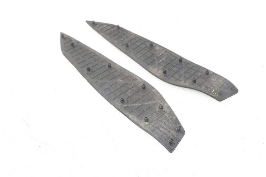 photo de FLOOR PANEL RUBBER YAMAHA XMAX X-MAX 125 (2006 - 2009) - Component detail