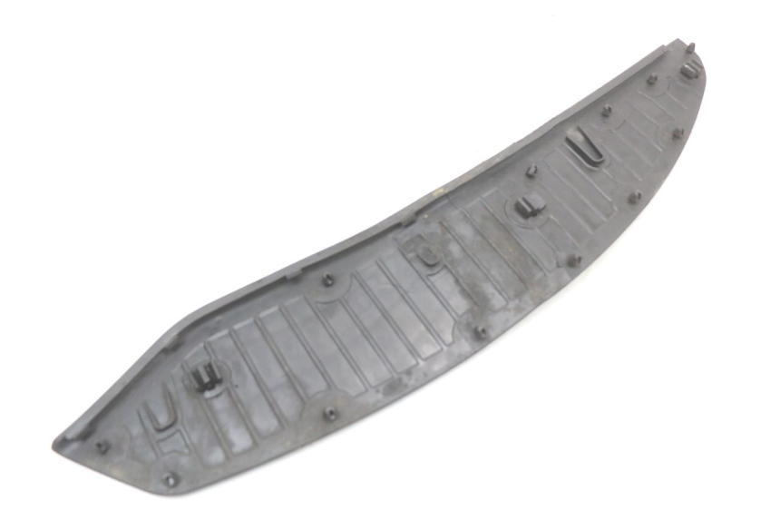 photo de FOOTBOARD MAT PIAGGIO X10 125 (2012 - 2017) - Surface and material condition