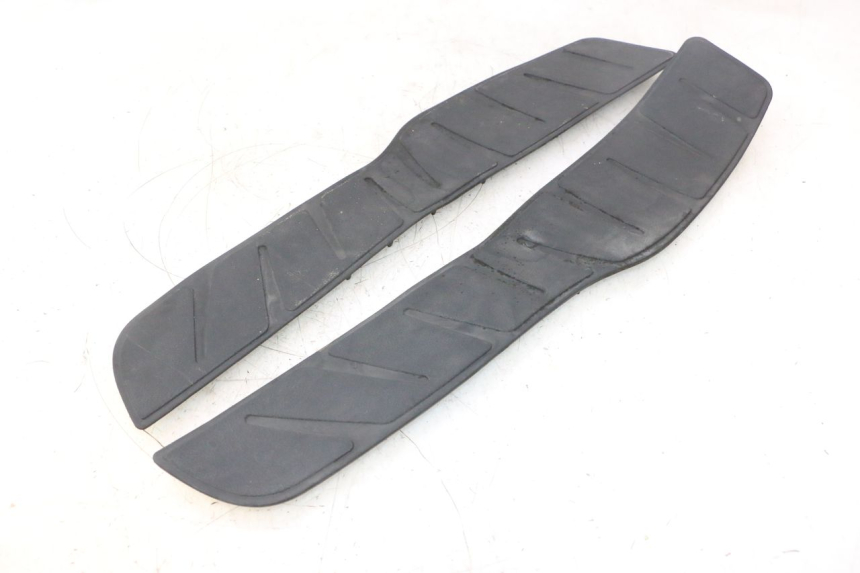 photo de FLOOR PANEL RUBBER PIAGGIO X8 STREET 125 (2006 - 2007) - Main view