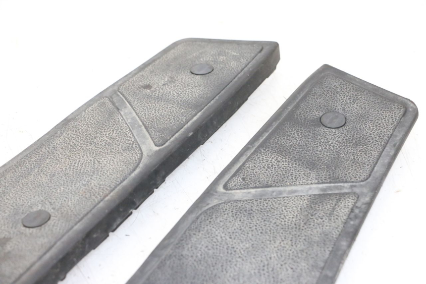 photo de FLOOR PANEL RUBBER PIAGGIO X9 EVOLUTION 125 (2003 - 2007) - Alternative perspective