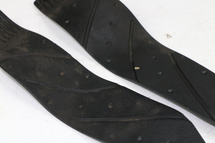 photo de FLOOR PANEL RUBBER YAMAHA X-MAX 250 (2007 - 2009) - High-resolution close-up