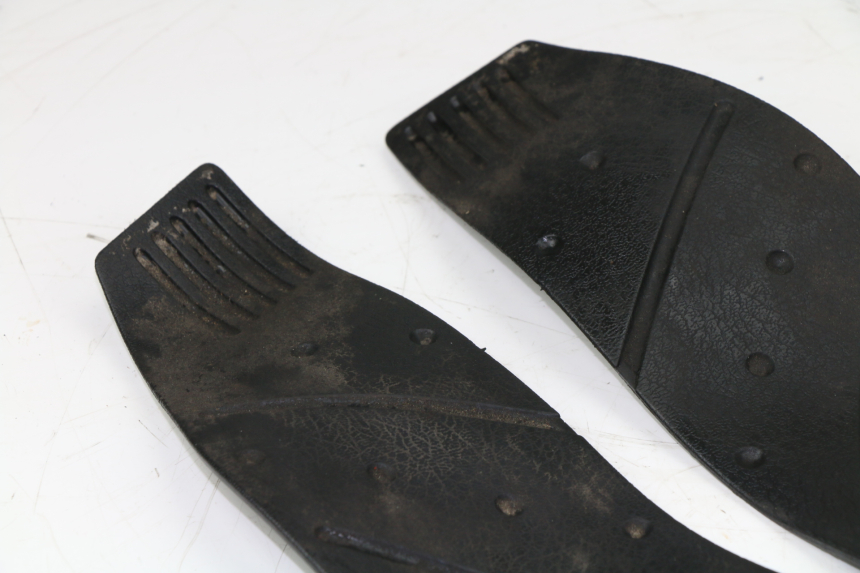 photo de FLOOR PANEL RUBBER YAMAHA X-MAX 250 (2007 - 2009) - Surface and material condition