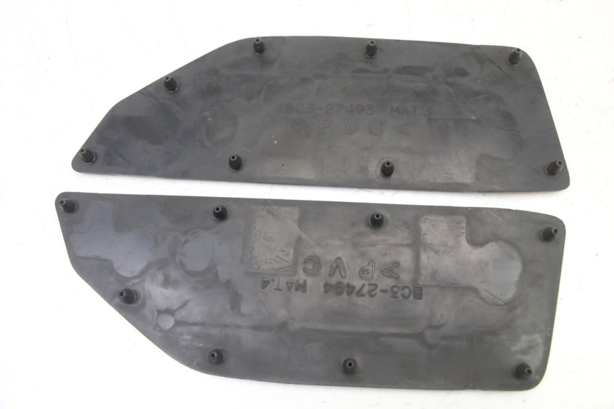 photo de FLOOR PANEL RUBBER YAMAHA YP T-MAX TMAX 530 (2017 - 2020) - Technical close-up