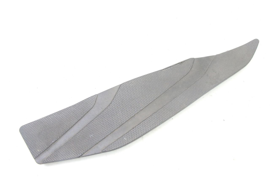 photo de FOOTBOARD MAT YAMAHA YP X-MAX XMAX 400 (2014 - 2017) - Main view