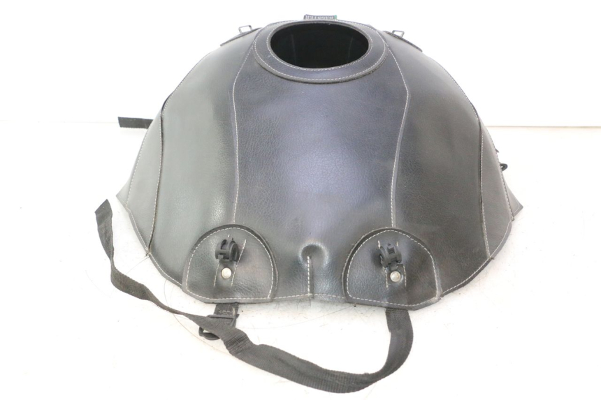 photo de FUEL TANK COVER KAWASAKI ZZR 600 (1995 - 2004) - Technical close-up