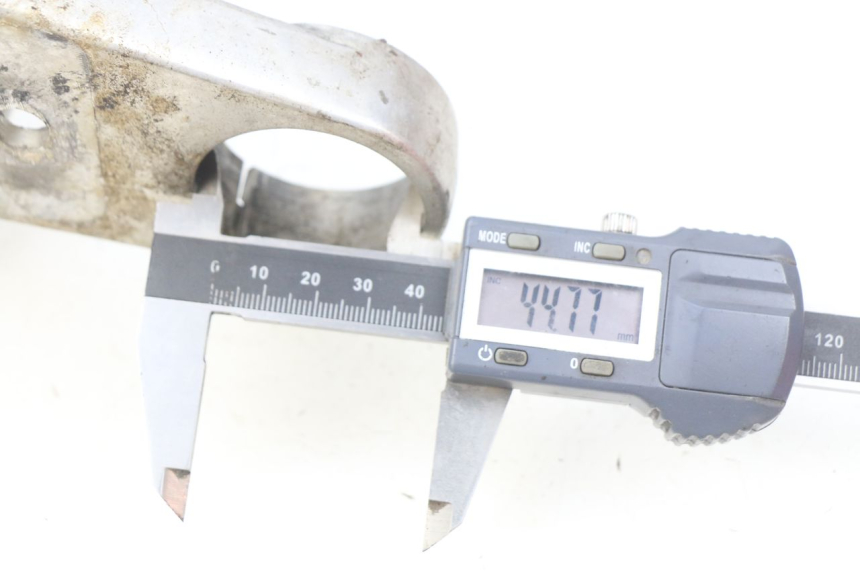 photo de YOKES FORK HONDA CBR RR FIREBLADE 900 (1992 - 1994) - Zoom on usage condition