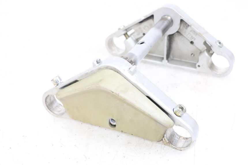 photo de YOKES FORK APRILIA CLASSIC 125 (1995 - 2001) - Fixing points details