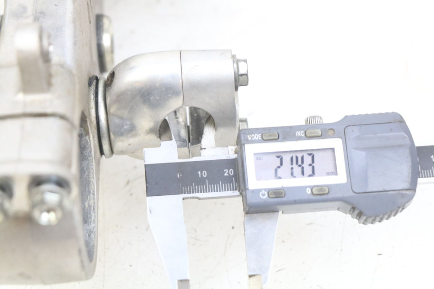 photo de YOKES FORK HONDA CRF CR-F 450 (2009 - 2012) - Zoom on usage condition