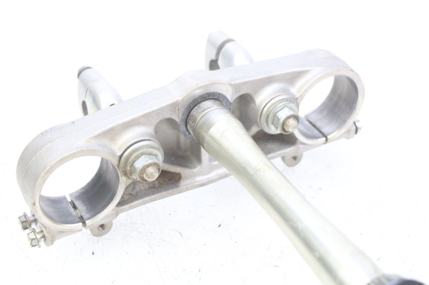 photo de YOKES FORK HONDA CRF CR-F 450 (2009 - 2012) - Surface and material condition