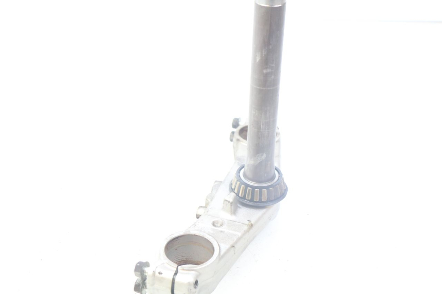 photo de LOWER FORK PLATE SUZUKI GSF S BANDIT 600 (2000 - 2004) - Zoom on usage condition