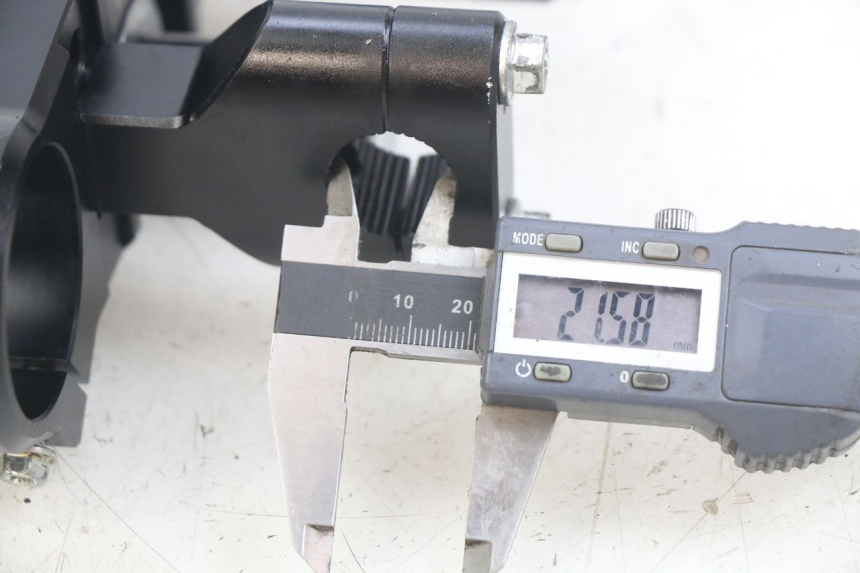 photo de FORK HEAD YCF R-START 125 - Component detail