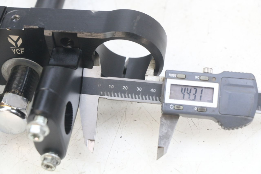 photo de FORK HEAD YCF R-START 125 - Zoom on usage condition