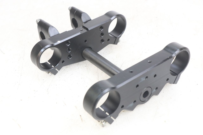 photo de FORK HEAD YCF R-START 125 - Technical close-up