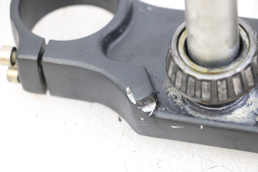 photo de YOKES FORK APOLLO RFZ 140 - Technical close-up