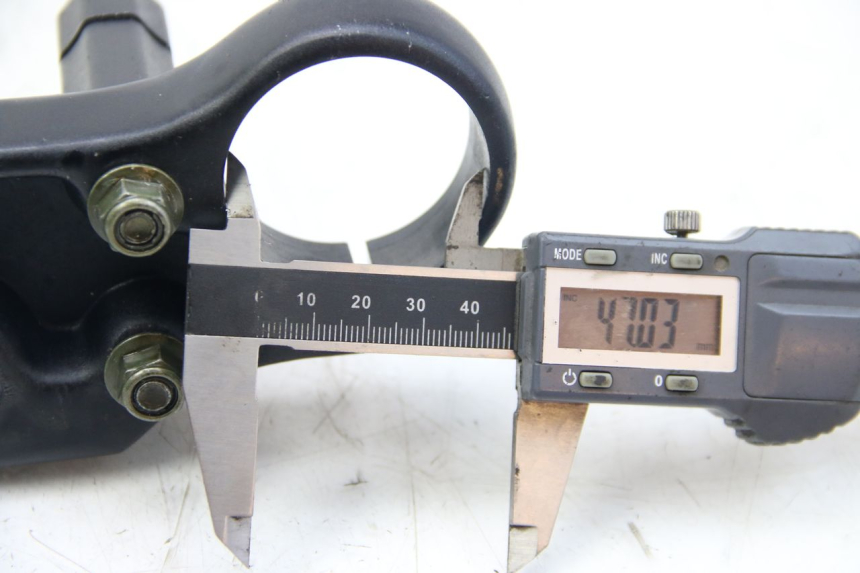 photo de UPPER TRIPLE CLAMP ORION AGB37 CRF1 DIRT BIKE 125 (2013 - 2021) - Technical close-up