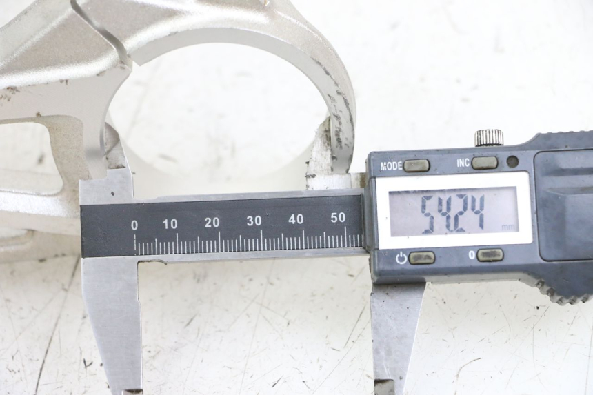 photo de UPPER FORK YOKE BMW S RR ABS S1000RR 1000 (2015 - 2018) - Component detail