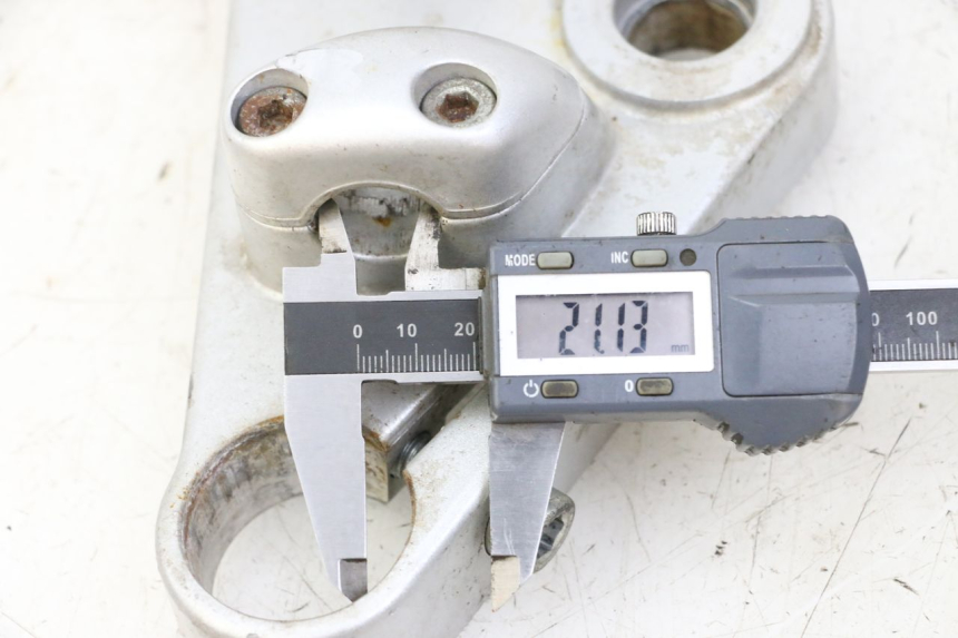 photo de UPPER FORK YOKE APRILIA CLASSIC 125 (1995 - 2001) - Component detail