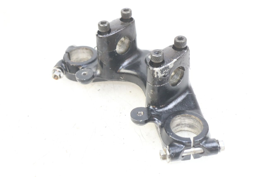 photo de UPPER TRIPLE CLAMP HONDA CM 125 (1983 - 2003) - Alternative perspective
