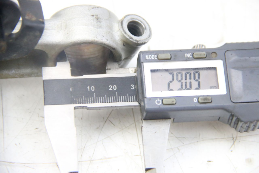 photo de UPPER TRIPLE CLAMP HONDA CRF CR-F 100 (2004 - 2013) - Alternative perspective