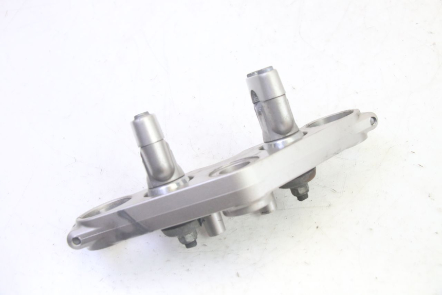 photo de UPPER FORK YOKE SUZUKI DL V STROM 1000 (2002 - 2007) - Component detail