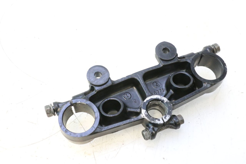 photo de UPPER FORK YOKE SUZUKI DR S 600 (1985 - 1989) - Alternative perspective