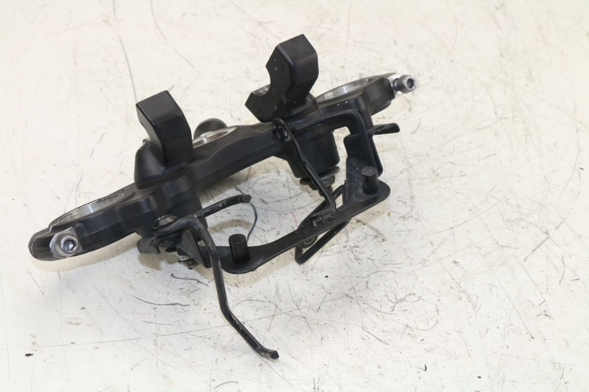 photo de UPPER FORK YOKE KAWASAKI ER-6 ER6 F 650 (2009 - 2011) - Alternative perspective