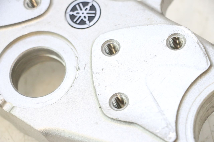 photo de UPPER FORK YOKE YAMAHA FJR 1300 (2001 - 2005) - Zoom on usage condition