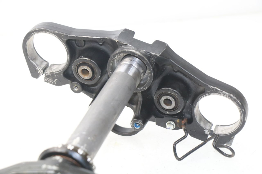 photo de UPPER FORK YOKE YAMAHA FZ8 800 (2010 - 2016) - Technical close-up