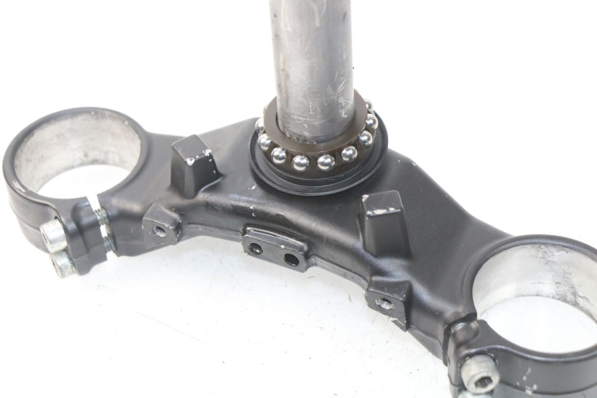 photo de UPPER FORK YOKE YAMAHA FZ8 800 (2010 - 2016) - Surface and material condition
