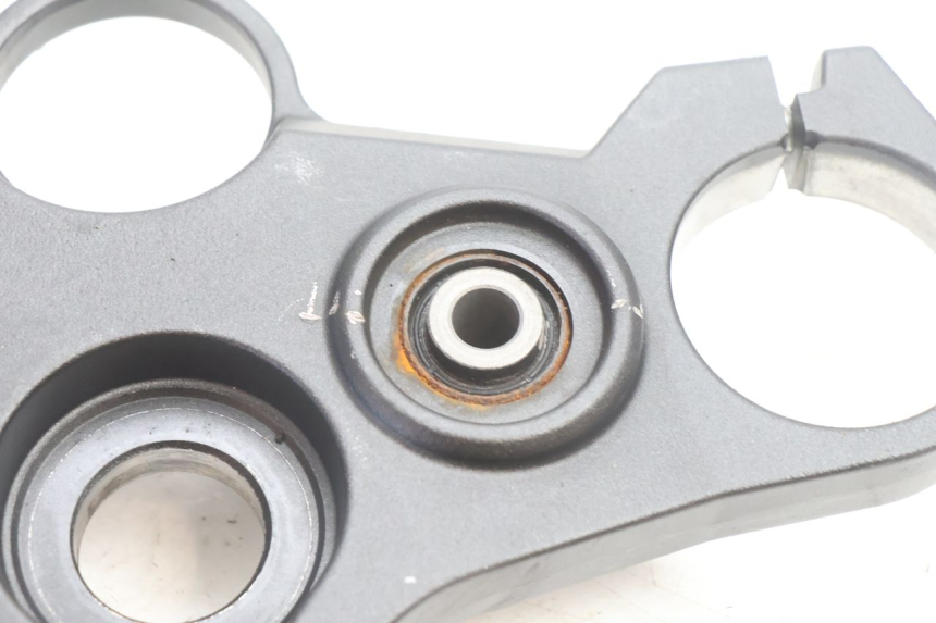 photo de UPPER FORK YOKE YAMAHA FZ8 800 (2010 - 2016) - Alternative perspective