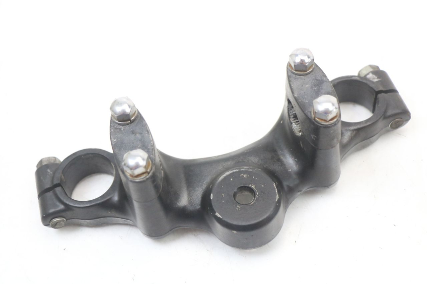 photo de UPPER FORK YOKE SUZUKI GN 125 (1997 - 2000) - Component detail