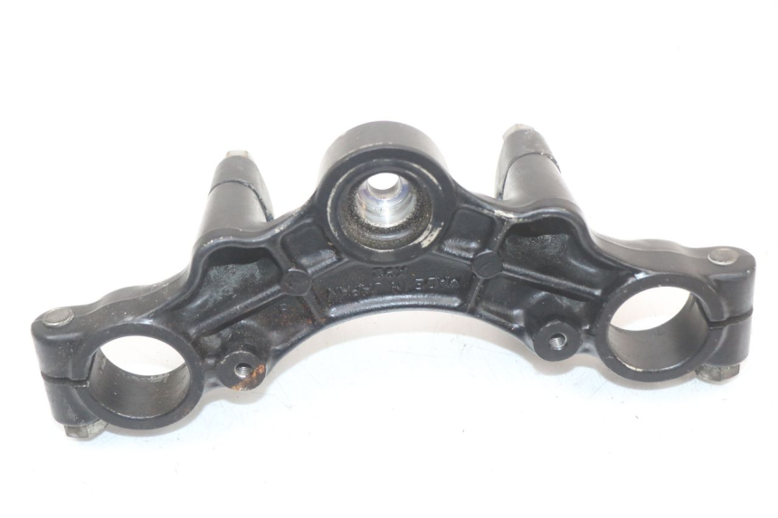 photo de UPPER FORK YOKE SUZUKI GN 125 (1997 - 2000) - Technical close-up