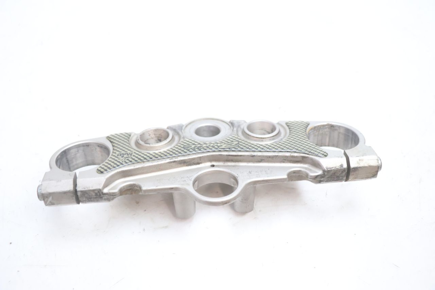 photo de UPPER FORK YOKE SUZUKI GSF N BANDIT 1200 (2001 - 2005) - Alternative perspective