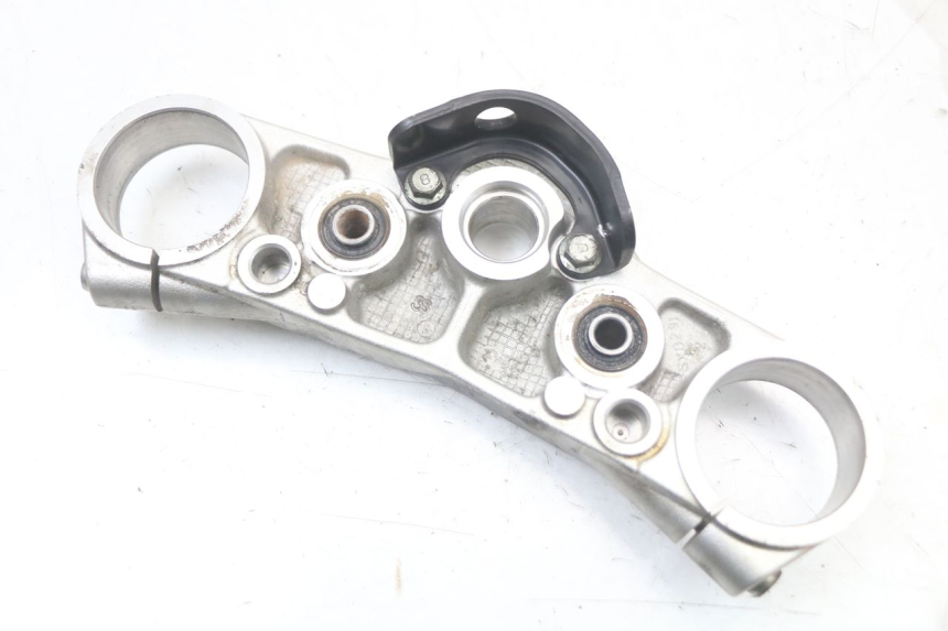 photo de UPPER FORK YOKE SUZUKI GSR 750 (2011 - 2017) - Fixing points details