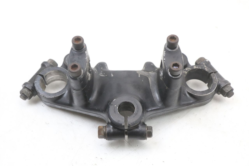 photo de UPPER FORK YOKE SUZUKI GSX E 250 (1982 - 1983) - Main view