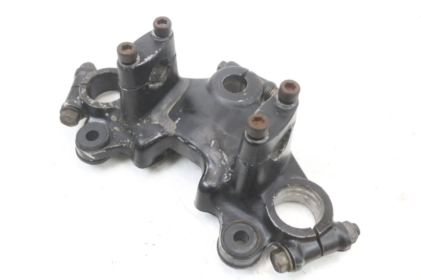 photo de UPPER FORK YOKE SUZUKI GSX E 250 (1982 - 1983) - Alternative perspective