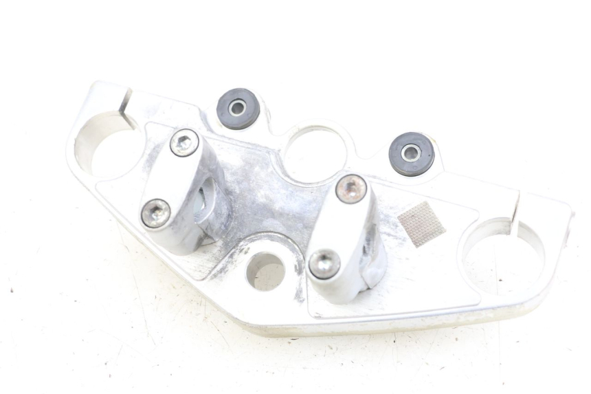 photo de UPPER FORK YOKE SUZUKI GZ MARAUDER 125 (1998 - 2004) - Main view