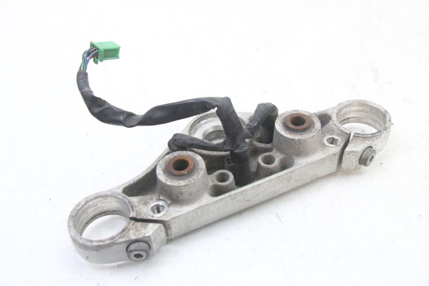 photo de UPPER FORK YOKE HONDA VT C2 SHADOW 750 (1997 - 2001) - Surface and material condition
