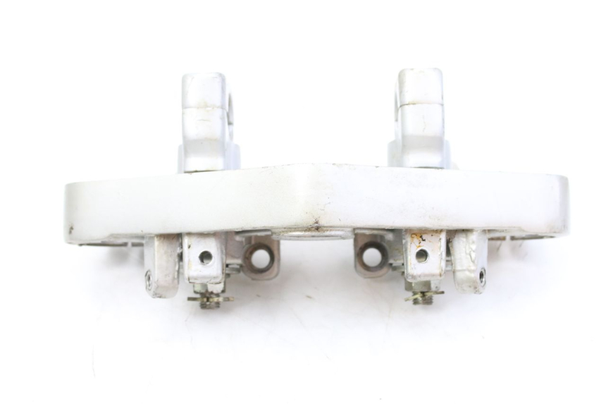 photo de UPPER TRIPLE CLAMP SYM HUSKY 125 (1999 - 2005) - Alternative perspective