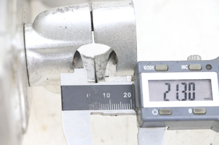 photo de UPPER FORK YOKE JINLUN JL HIGHLANDER 125 (2007 - 2015) - Zoom on usage condition