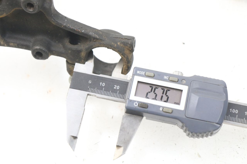 photo de UPPER FORK YOKE SUZUKI JR 80 (2001 - 2006) - Alternative perspective