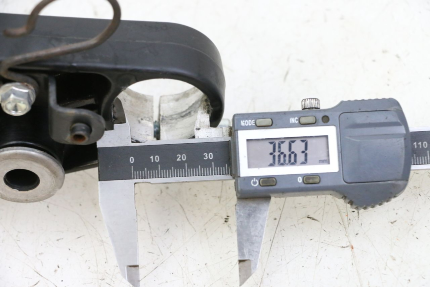 photo de UPPER FORK YOKE KEEWAY K-LIGHT KLIGHT 125 (2018 - 2025) - Alternative perspective