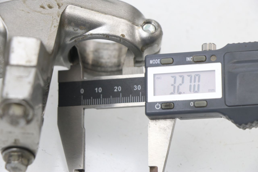 photo de UPPER FORK YOKE KAWASAKI KX 65 (2000 - 2019) - Alternative perspective