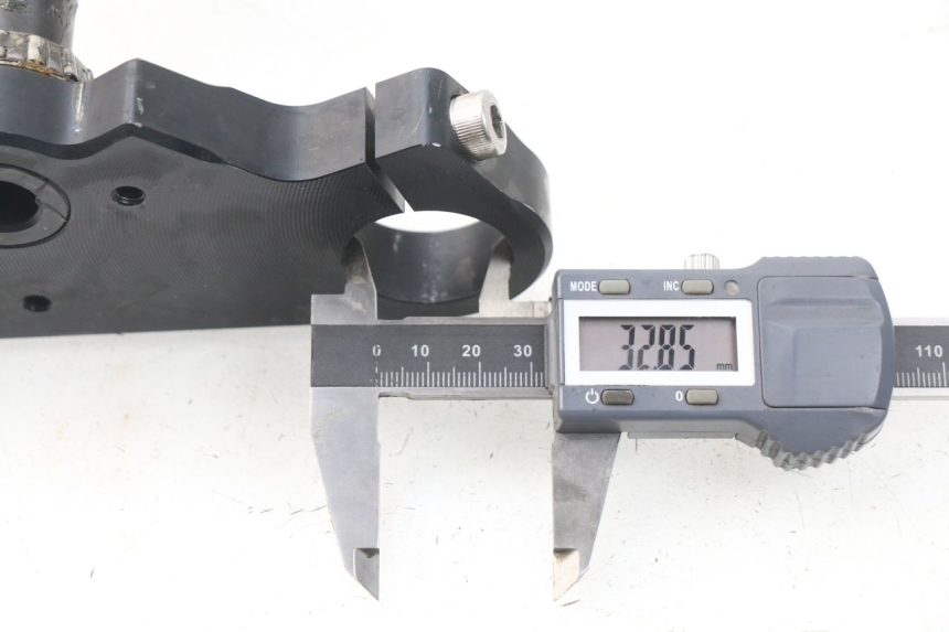 photo de UPPER FORK YOKE YCF LITE F 125 - Alternative perspective