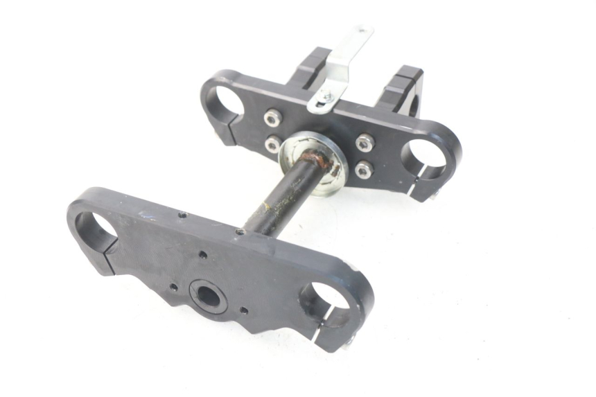 photo de UPPER FORK YOKE YCF LITE F 125 - Fixing points details